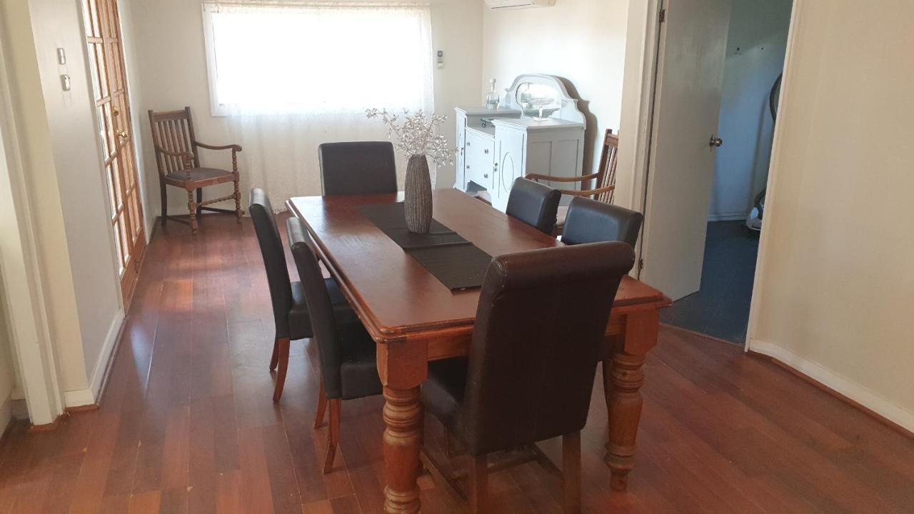 Roseneath Cottage Northam Bagian luar foto