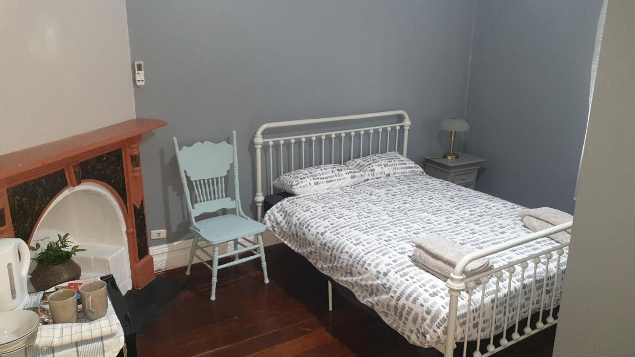 Roseneath Cottage Northam Bagian luar foto